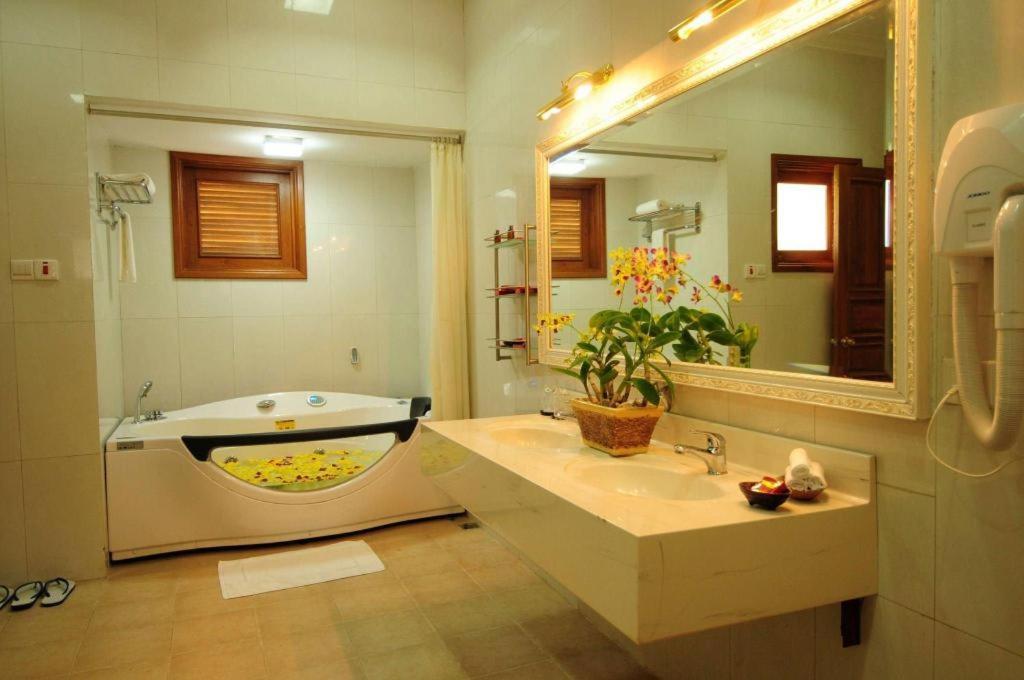 Myat Taw Win Hotel Naypyidaw Eksteriør billede