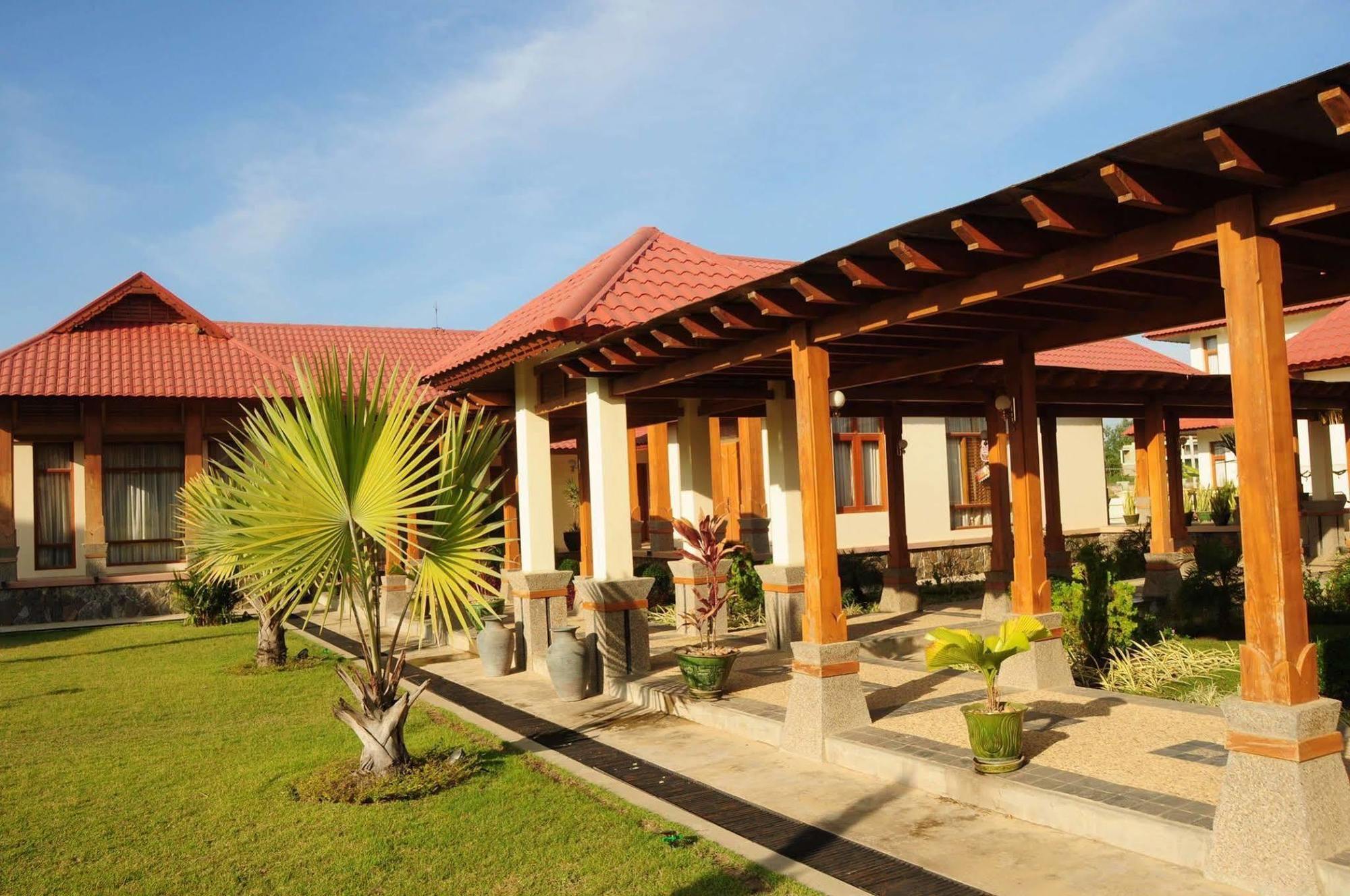 Myat Taw Win Hotel Naypyidaw Eksteriør billede
