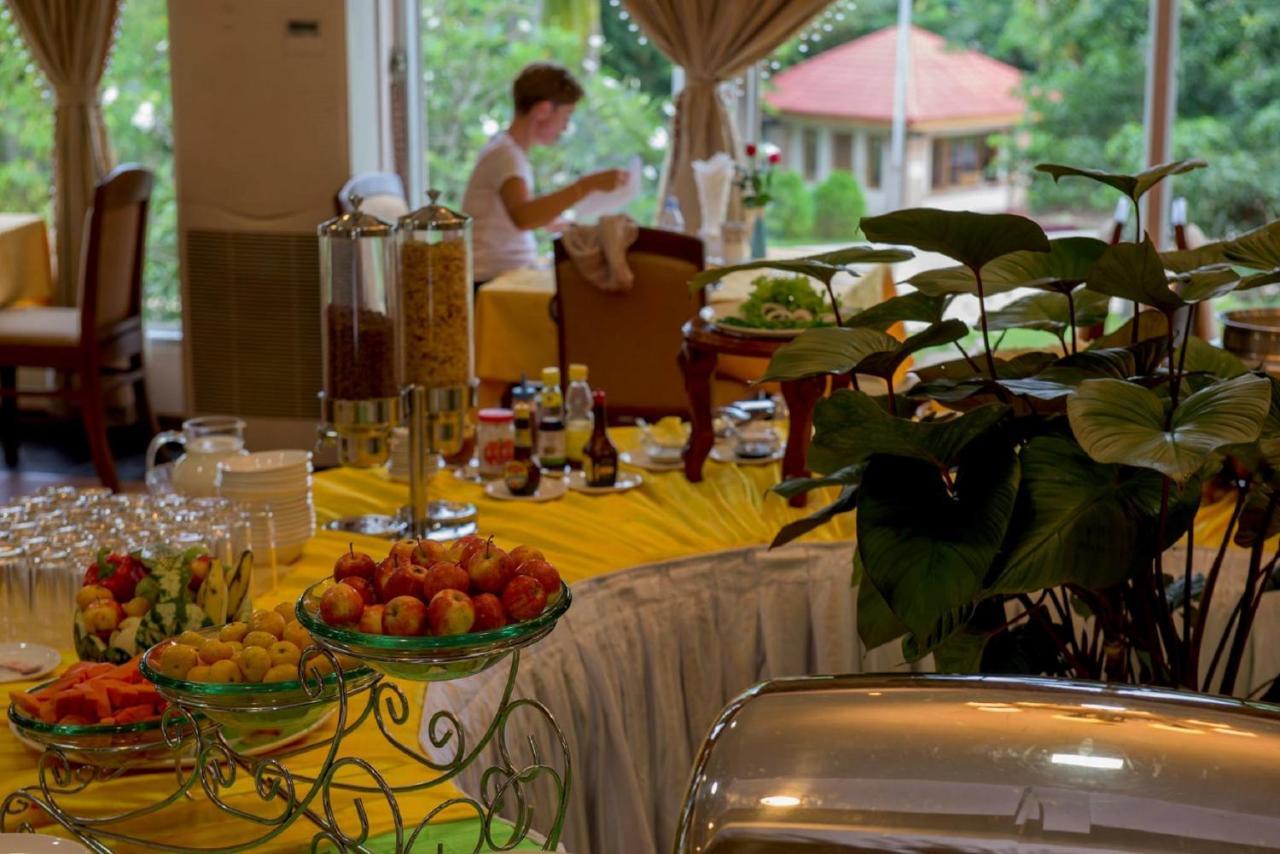 Myat Taw Win Hotel Naypyidaw Eksteriør billede